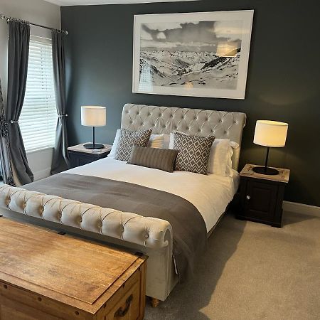 Luxurious Victorian Villa With Parking Sleeps Six Bury St. Edmunds Kültér fotó