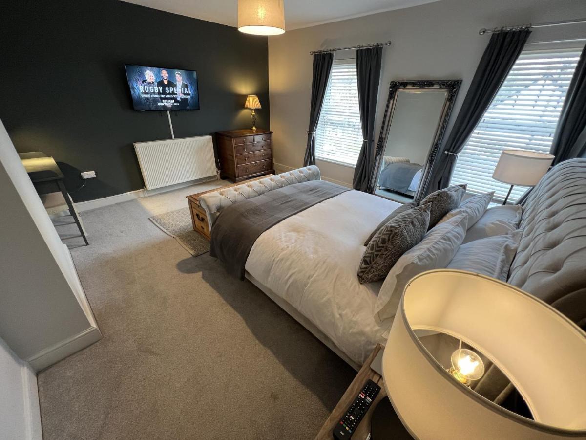 Luxurious Victorian Villa With Parking Sleeps Six Bury St. Edmunds Kültér fotó